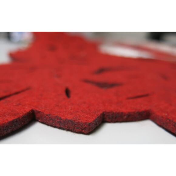Felt Cut Out Placemats 4 Fall Leaves Red 18"x13 Holiday Decor Cutwork Home Table - Picture 7 of 7